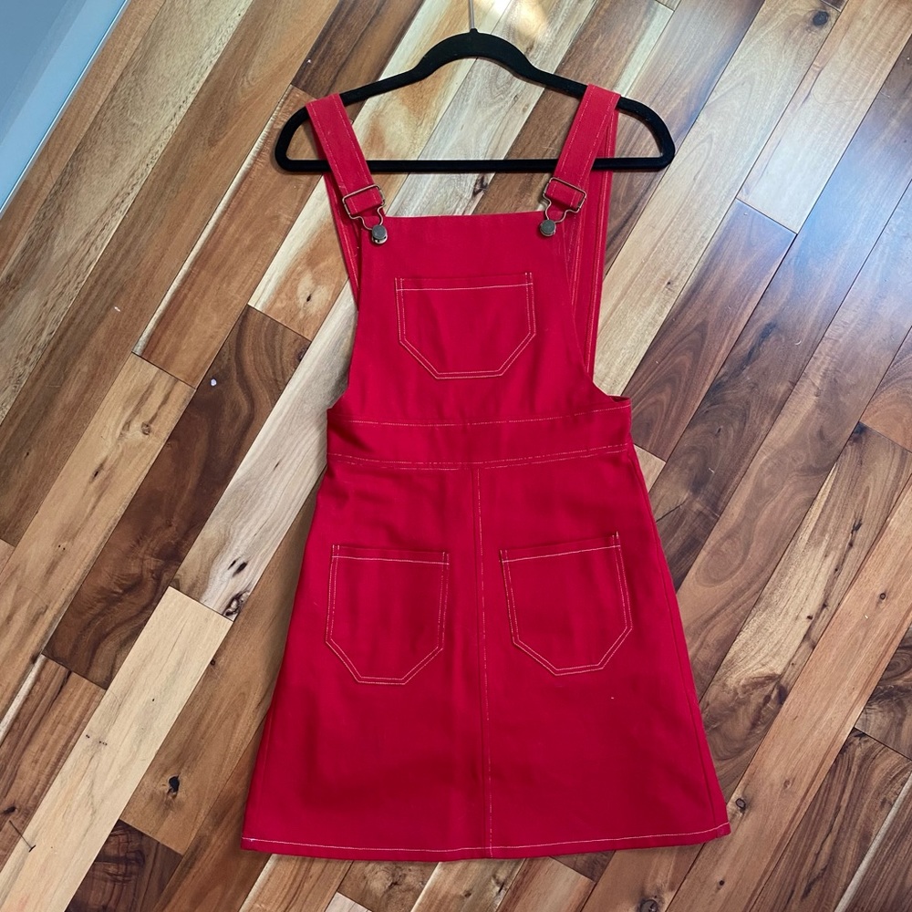Lykke Wullf Red Skirt Overalls in size Small